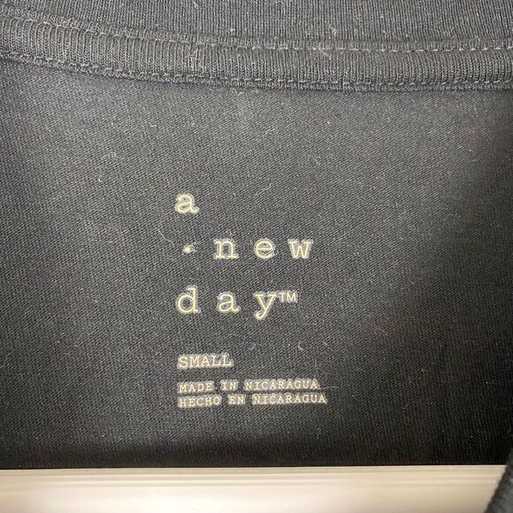 A new day graphic print short sleeve Crewneck shirt black sz small - Picture 4 of 5